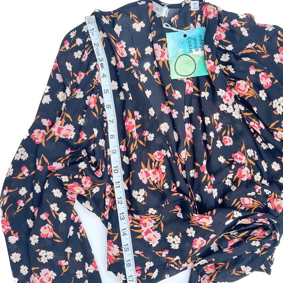 A.L.C. Black/Pink‎ Floral Silk Carla Wrap Top - Size 2 - Picture 4 of 7